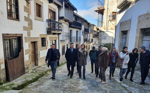 El Ministerio de Turismo editará en inglés la guía de los Pueblos más Bonitos