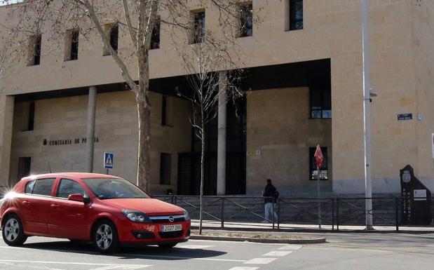 La Policía de Segovia pilla con todo el botín a un ladrón que salía de la casa donde acababa de robar