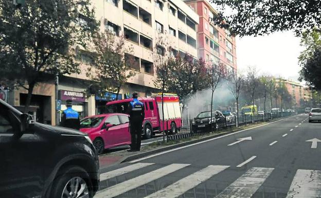Los bomberos sofocan dos incendios en contenedores de basura