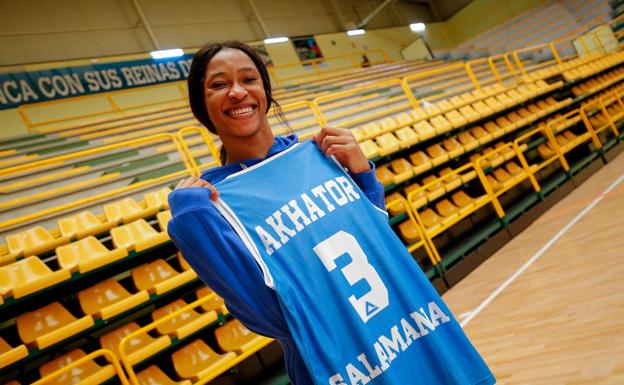 El CB Avenida hace oficial la salida de Evelyn Akhator