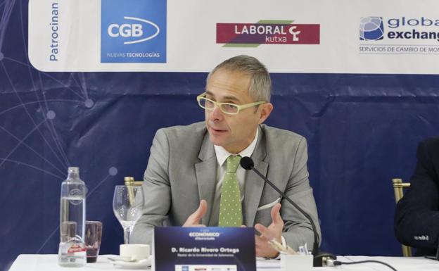 Rivero apuesta por aprovechar las «fortalezas» de la Universidad y de las empresas para incrementar su colaboración