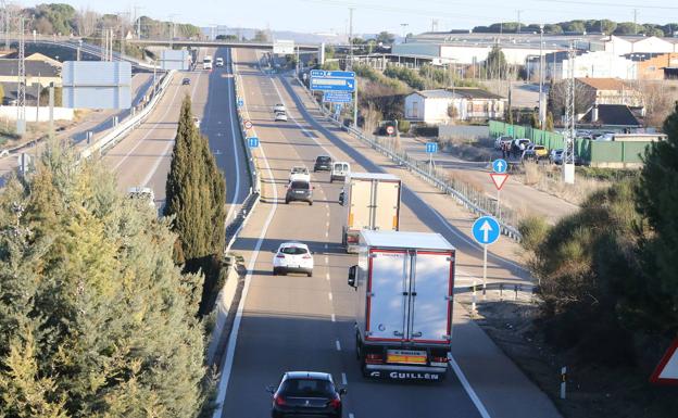 El Grupo ACS acuerda la venta de su participación en un tramo de la Autovía de Pinares