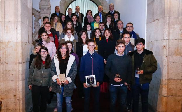 Carlos Antón, Lucía García Del Río y el equipo femenino de fútbol sala, premiados en la XXX Gala del Deporte Universitario