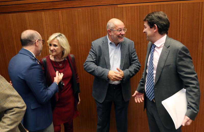 Ni PP ni PSOE lo ven venir