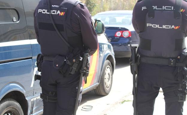 Hallan a una mujer muerta hace meses y envuelta en una funda de colchón en Madrid