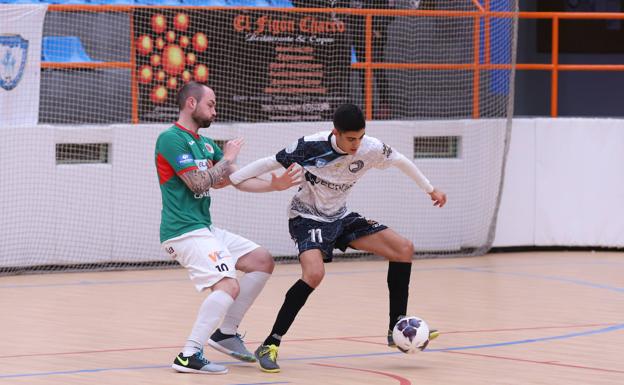 El FS Salamanca Unionistas vence en Medina para seguir en lo más alto (1-4)