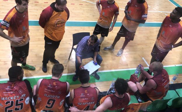 El Aquimisa Carbajosa continúa en plan arrollador ante el Xiria (63-78)