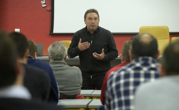 Eusebio Sacristán asegura que lo sufrido el año pasado «le vendrá bien» esta temporada al Real Valladolid