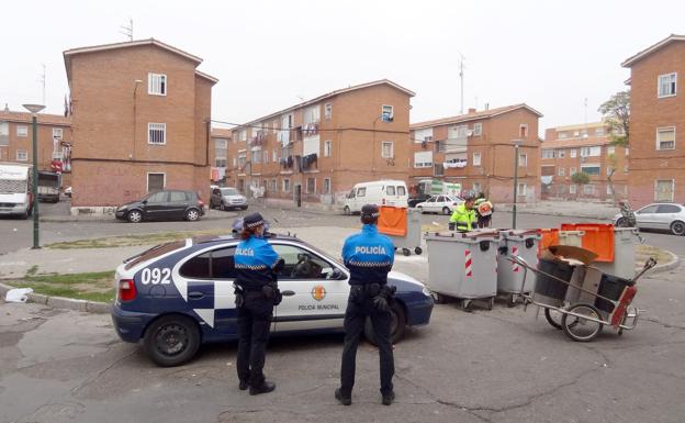 Piden penas de hasta siete años a los cinco acusados de agredir a policías municipales en Las Viudas