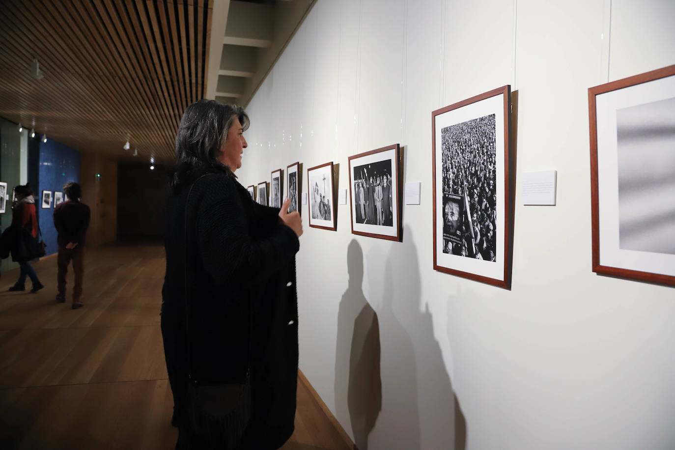 Enrique Cano recorre la Transición en el Centro de la Memoria Histórica de Salamanca con la exposición 'Personalmente'
