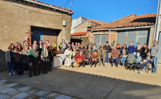 Los vecinos de Cilleros de la Bastida anticipan la celebración de Santa Lucía