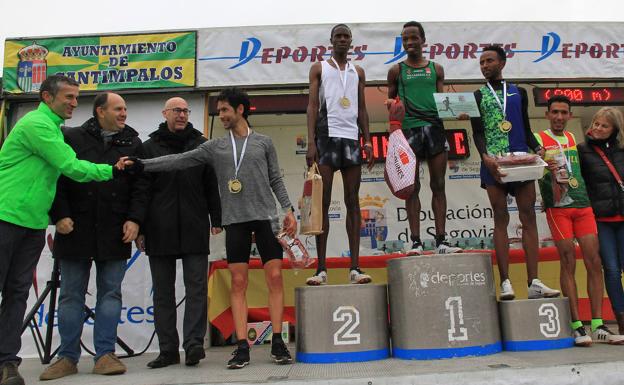 El burundés Ndikumwenayo gana el cross de Cantimpalos y Javi Guerra termina en cuarto lugar