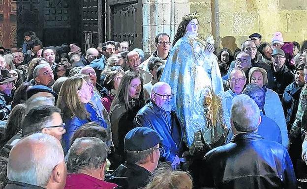 Nava del Rey despide ocho días de fiesta por la Virgen de los Pegotes