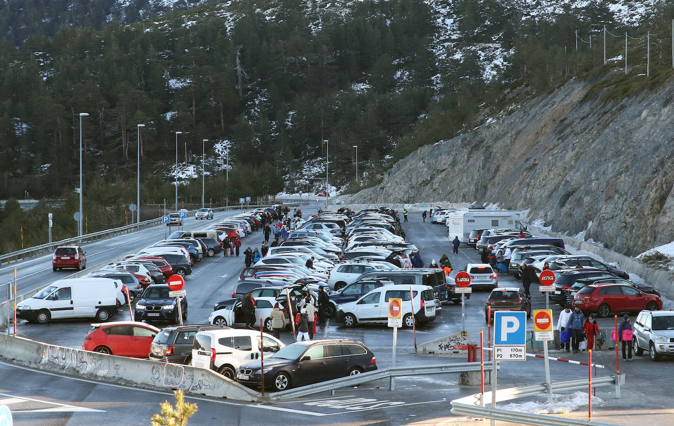 Los atascos vuelven a Navacerrada