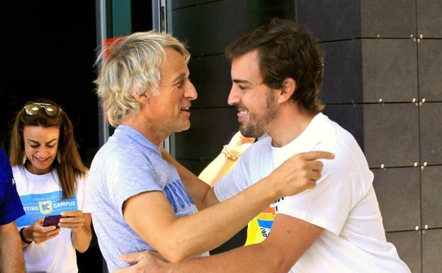 Jesús Calleja prepara junto a Fernando Alonso su participación en el Dakar 2020