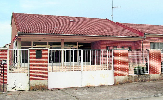 Los 34 usuarios de la residencia de Sanchonuño se quedan sin enfermera