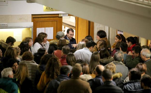 Sacyl convocará 1.172 plazas para hacer fijos a médicos de 43 especialidades