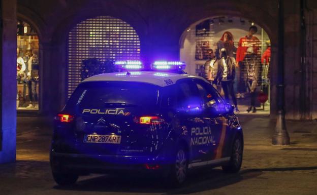 Detenido por causar lesiones oculares a un joven tras lanzarle un vaso a la cara