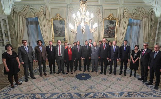 Dos investigadores de la Universidad de Salamanca reciben los Premios de Física 2019