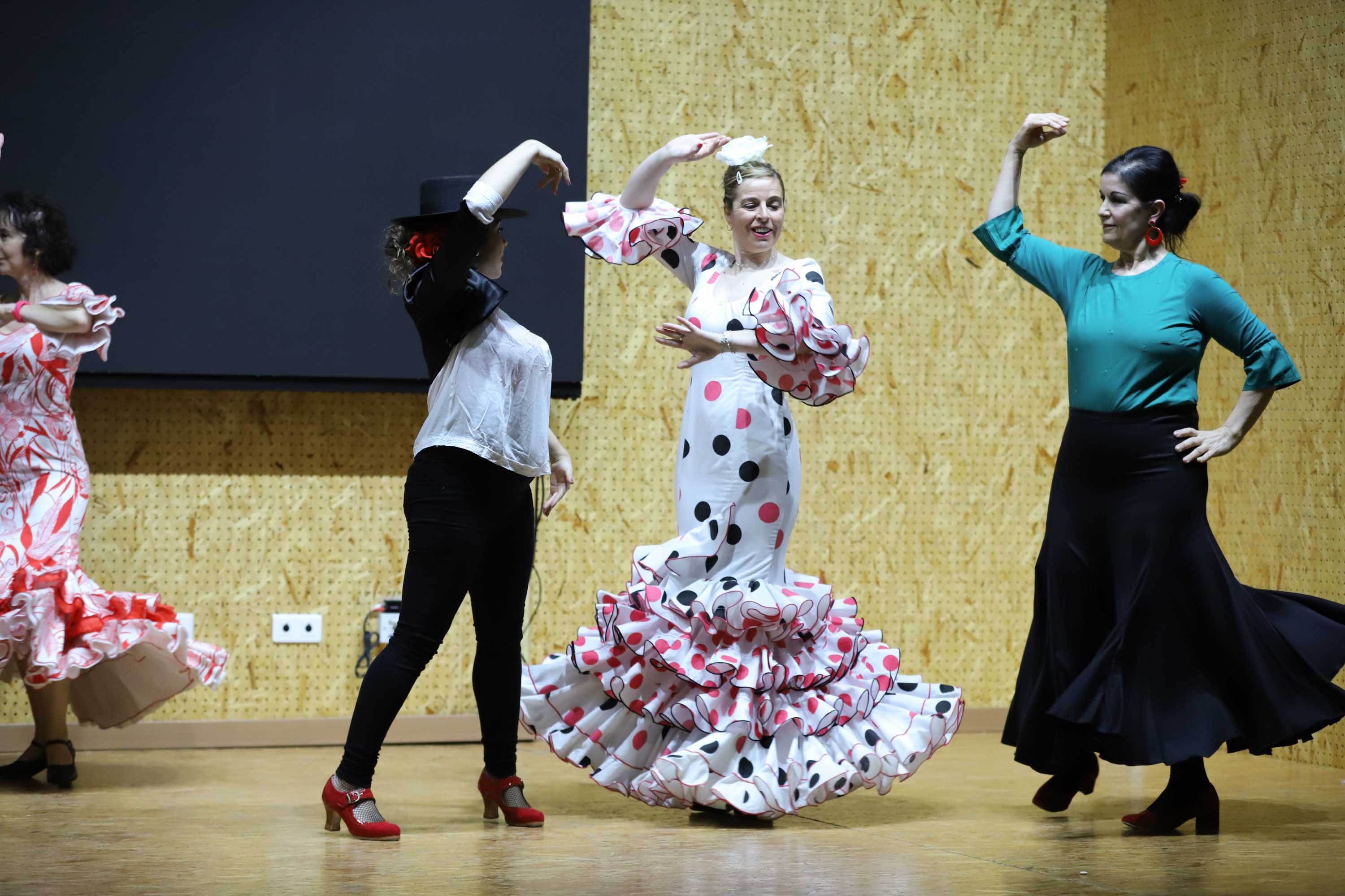 Bailes solidarios con los enfermos de alzheimer