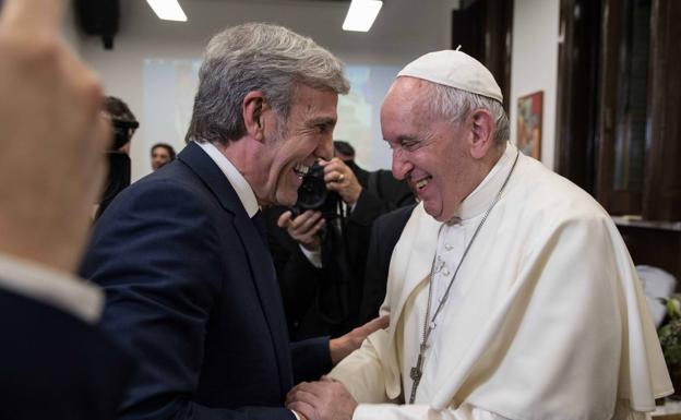 El Papa Francisco recibe la añada solidaria de Cepa 21 a favor de la Fundación Scholas
