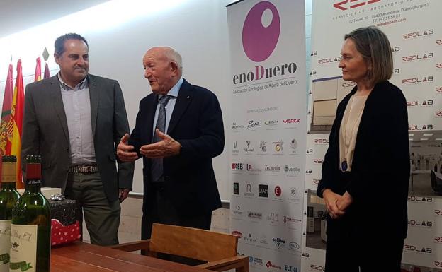Enoduero distingue a Alejandro Fernández como socio de honor