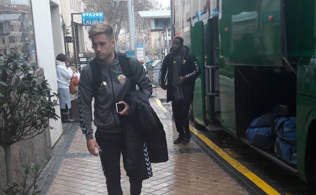 La tranquila llegada del Elche a Segovia