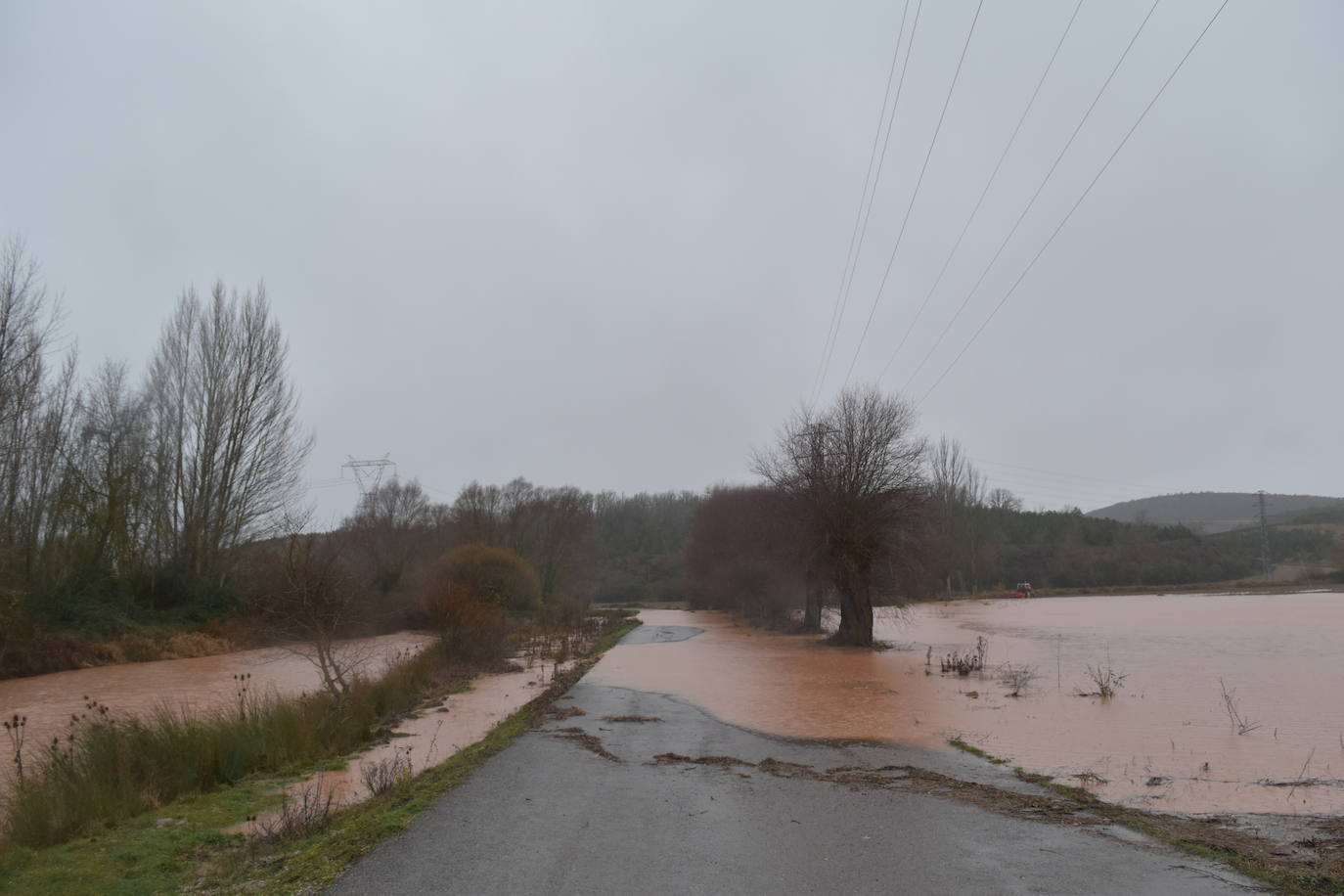 El temporal deja una docena de alertas por inundaciones en la zona norte de Palencia