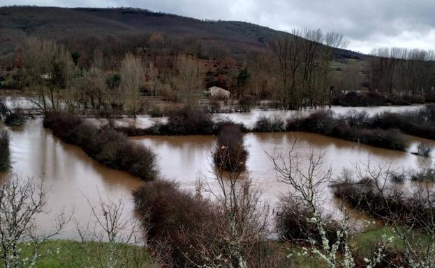 El temporal 'Elsa' desborda varios ríos en Burgos y anega carreteras y tierras