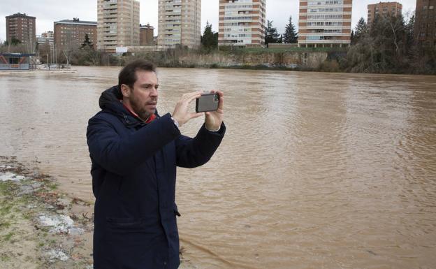Puente llama a la calma y la cooperación ante la crecida del Pisuerga