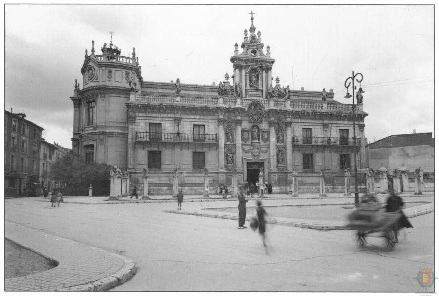 Si estudias, no cuentes los leones de la Universidad de Valladolid