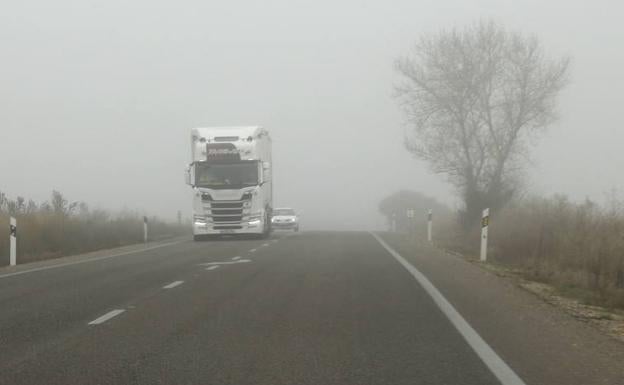 La niebla reduce la visibilidad en más de 730 kilómetros de autovías en Castilla y León