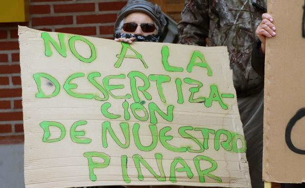 El PSOE reprocha al consejero de Agricultura sus «muestras de nulo respeto institucional»