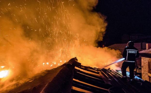 Las viviendas de Castilla y León sufren dos incendios diarios