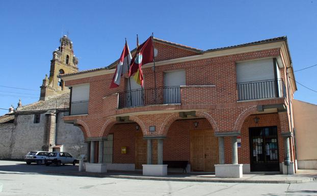 Vecinos de Gomezserracín se quedan sin felicitaciones navideñas por una avería en la telefonía fija