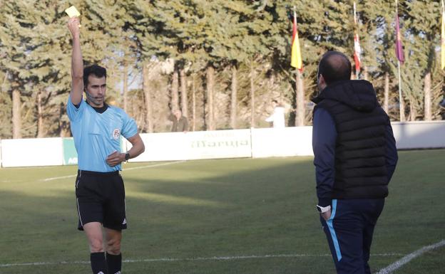 Edu Narganes estará cinco partidos en la grada