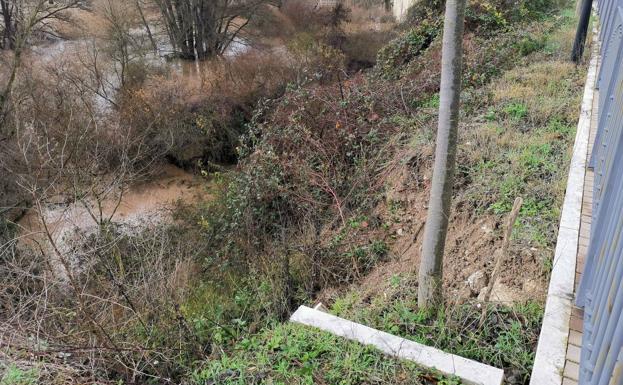 Olivares de Duero solicita a la CHD el arreglo de un talud junto al cauce del río