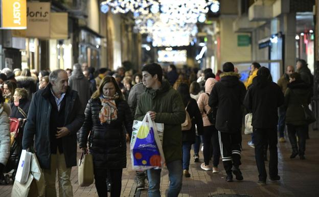 El pequeño comercio de Valladolid adelanta las rebajas con descuentos de hasta el 50%