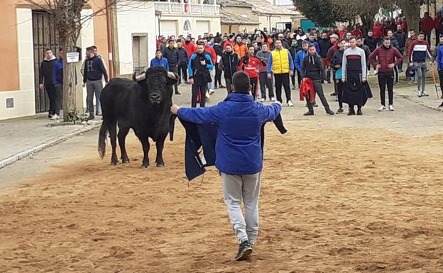 Villafrechós inaugura la temporada taurina con el Toro del Cotillón