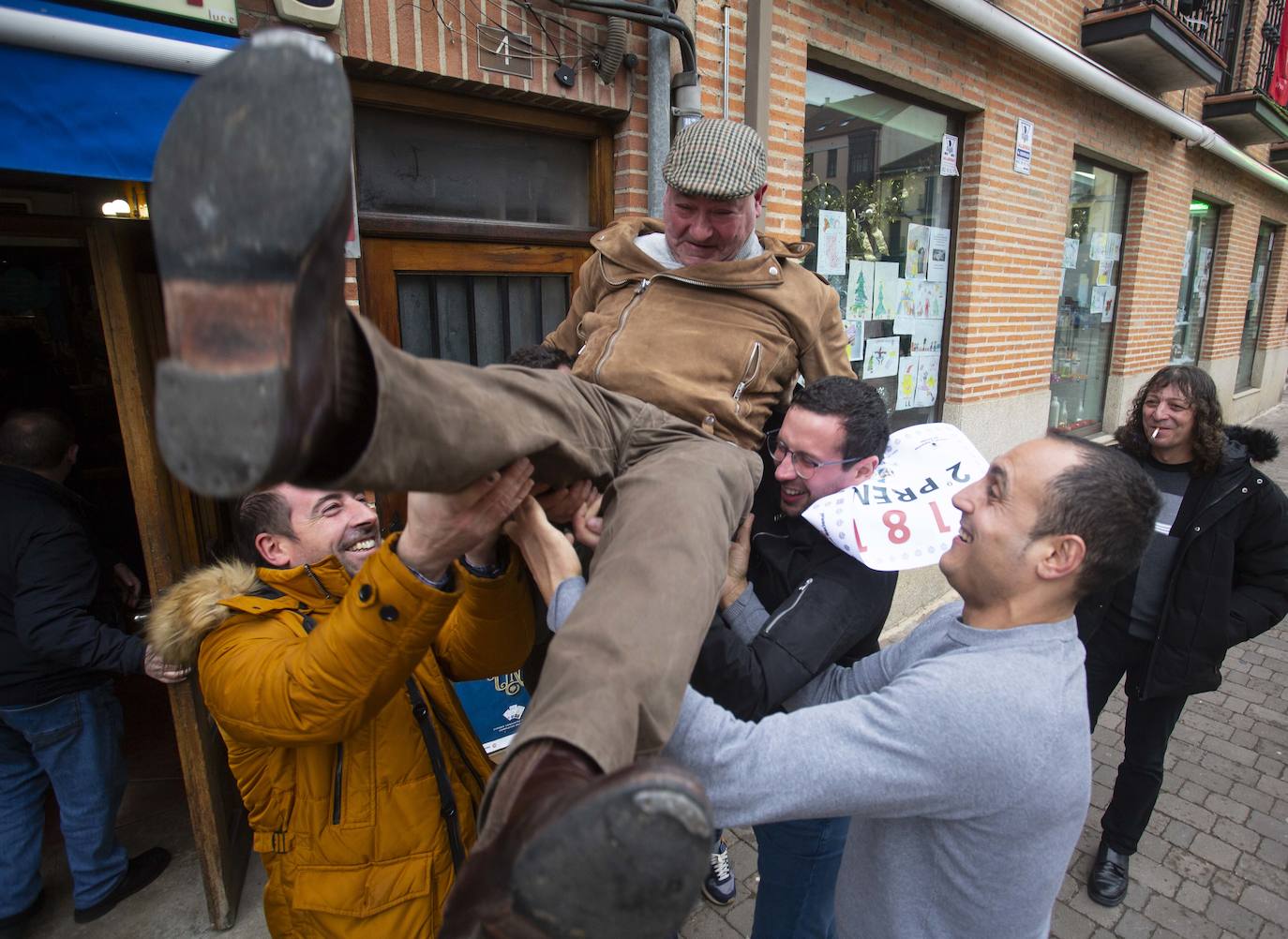El segundo premio reparte 75.000 euros en una peña de 14 trabajadores de Rioseco