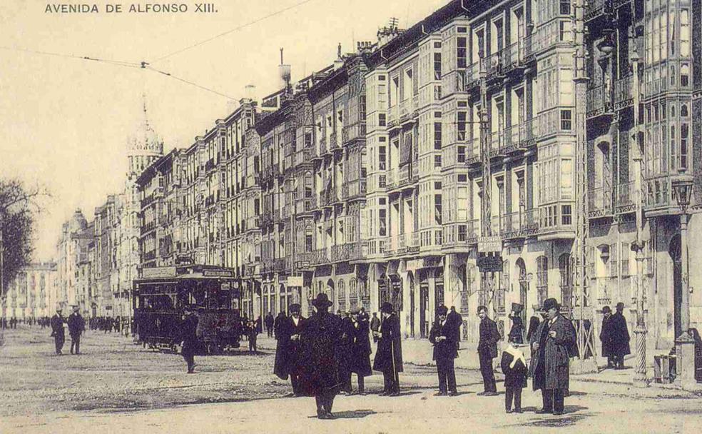 Las 'carrozas para todos' jubilan a los 'coches de sangre'