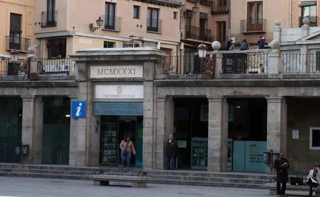 Varios apagones seguidos trastornan el centro de Segovia