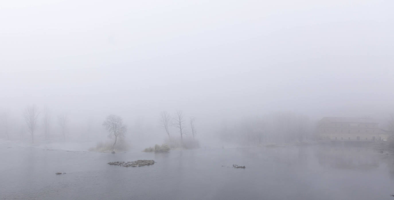 La niebla cubre Salamanca y dificulta la circulación