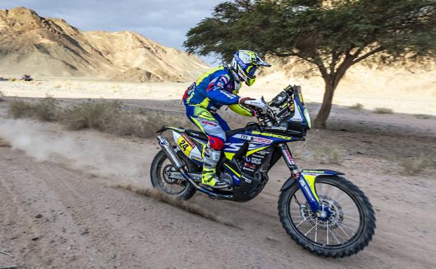 Santolino se mete entre los quince primeros tras una maratón en la que logra su primer 'top ten'