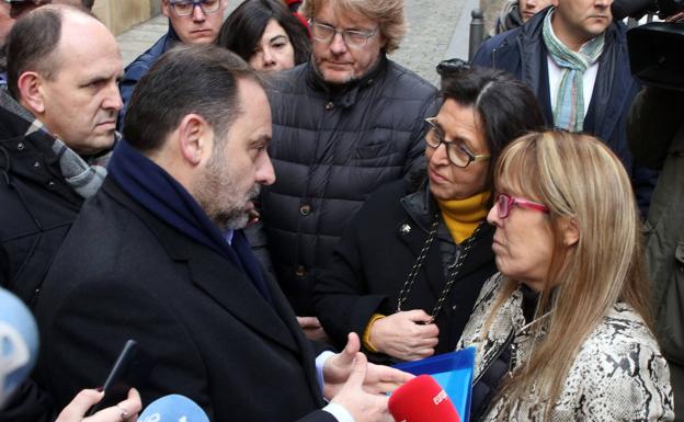 Ábalos anuncia bonificaciones para aliviar los sobrecostes de los usuarios de las autopistas de pago