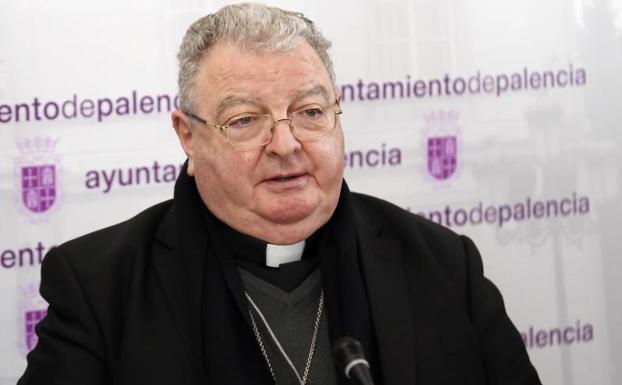 El Obispo de Palencia ve lógico apartar al sacerdote de Valladolid investigado por enviar un vídeo sexual a una menor