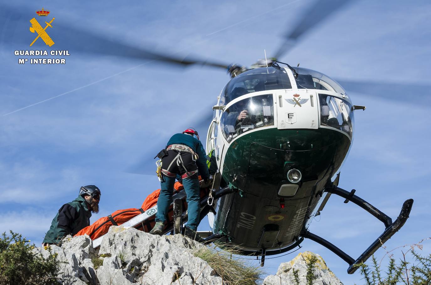 Rescatada con una pierna rota cuando accedía a la cima del pico Murcia en Palencia