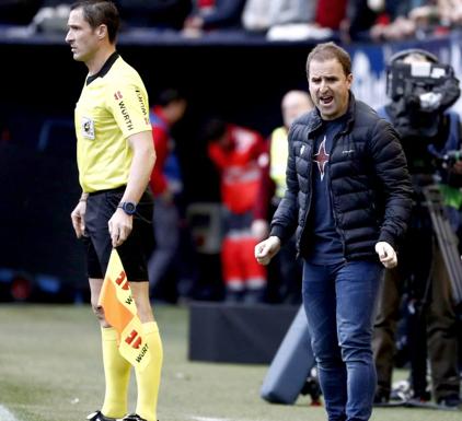 Arrasate incide en «no cometer errores de bulto» para retomar la fortaleza en El Sadar