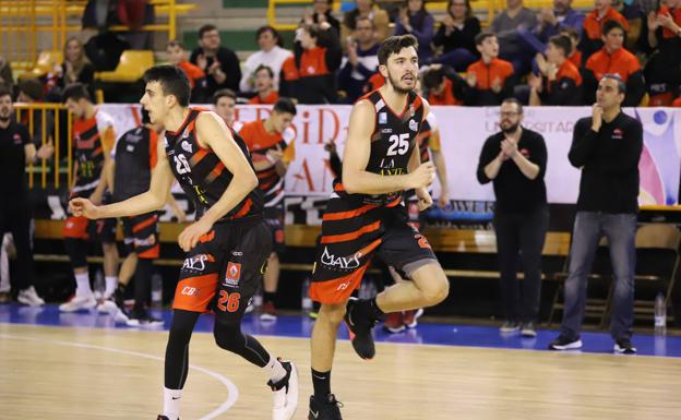 Segunda victoria seguida para el Usal La Antigua con prórroga incluida en Carballo (77-85)
