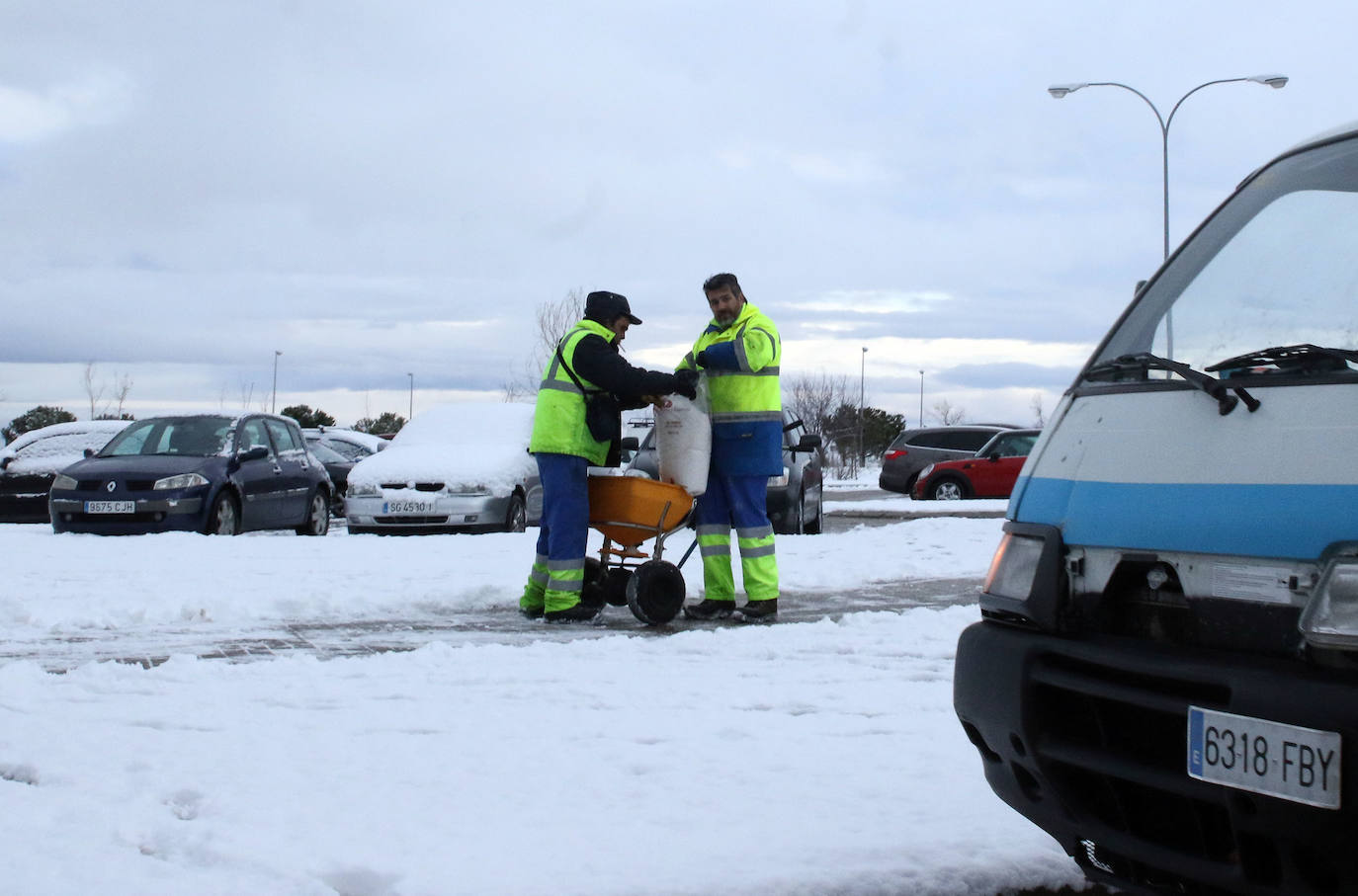 La nieve sigue causando problemas en Segovia y provincia (2)